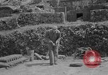 Standbild USA Ordnance Mann Okinawa Ryukyu Inseln, 1945, aus Sekunde 35 historischem Filmmaterial Videoclip 65675052939