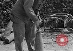 Standbild USA Ordnance Mann Okinawa Ryukyu Inseln, 1945, aus Sekunde 44 historischem Filmmaterial Videoclip 65675052939