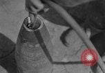 Standbild USA Ordnance Mann Okinawa Ryukyu Inseln, 1945, aus Sekunde 58 historischem Filmmaterial Videoclip 65675052939