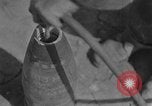 Standbild USA Ordnance Mann Okinawa Ryukyu Inseln, 1945, aus Sekunde 59 historischem Filmmaterial Videoclip 65675052939