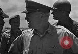Standbild Allgemeine C Richardson Okinawa Ryukyu Inseln, 1945, aus Sekunde 29 historischem Filmmaterial Videoclip 65675052941