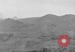 Standbild 306 Infanterie Division 77 Okinawa Ryukyu Inseln, 1945, aus Sekunde 13 historischem Filmmaterial Videoclip 65675052945