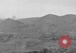 Standbild 306 Infanterie Division 77 Okinawa Ryukyu Inseln, 1945, aus Sekunde 14 historischem Filmmaterial Videoclip 65675052945