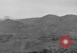 Standbild 306 Infanterie Division 77 Okinawa Ryukyu Inseln, 1945, aus Sekunde 18 historischem Filmmaterial Videoclip 65675052945