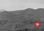 Standbild 306 Infanterie Division 77 Okinawa Ryukyu Inseln, 1945, aus Sekunde 20 historischem Filmmaterial Videoclip 65675052945