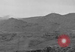 Standbild 306 Infanterie Division 77 Okinawa Ryukyu Inseln, 1945, aus Sekunde 21 historischem Filmmaterial Videoclip 65675052945