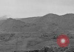 Standbild 306 Infanterie Division 77 Okinawa Ryukyu Inseln, 1945, aus Sekunde 22 historischem Filmmaterial Videoclip 65675052945