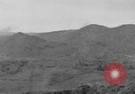 Standbild 306 Infanterie Division 77 Okinawa Ryukyu Inseln, 1945, aus Sekunde 23 historischem Filmmaterial Videoclip 65675052945