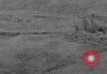 Standbild 306 Infanterie Division 77 Okinawa Ryukyu Inseln, 1945, aus Sekunde 28 historischem Filmmaterial Videoclip 65675052945