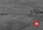 Standbild 306 Infanterie Division 77 Okinawa Ryukyu Inseln, 1945, aus Sekunde 29 historischem Filmmaterial Videoclip 65675052945