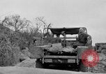 Standbild 306 Infanterie Division 77 Okinawa Ryukyu Inseln, 1945, aus Sekunde 38 historischem Filmmaterial Videoclip 65675052945