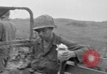 Standbild 306 Infanterie Division 77 Okinawa Ryukyu Inseln, 1945, aus Sekunde 48 historischem Filmmaterial Videoclip 65675052945