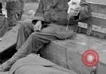 Standbild 306 Infanterie Division 77 Okinawa Ryukyu Inseln, 1945, aus Sekunde 58 historischem Filmmaterial Videoclip 65675052945