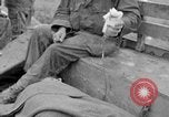 Standbild 306 Infanterie Division 77 Okinawa Ryukyu Inseln, 1945, aus Sekunde 59 historischem Filmmaterial Videoclip 65675052945