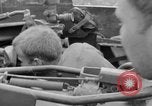 Standbild 306 Infanterie Division 77 Okinawa Ryukyu Inseln, 1945, aus Sekunde 12 historischem Filmmaterial Videoclip 65675052946