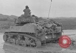 Standbild 306 Infanterie Division 77 Okinawa Ryukyu Inseln, 1945, aus Sekunde 40 historischem Filmmaterial Videoclip 65675052946