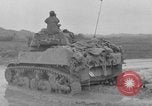 Standbild 306 Infanterie Division 77 Okinawa Ryukyu Inseln, 1945, aus Sekunde 41 historischem Filmmaterial Videoclip 65675052946