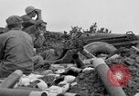 Standbild 306 Infanterie Division 77 Okinawa Ryukyu Inseln, 1945, aus Sekunde 38 historischem Filmmaterial Videoclip 65675052947