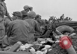 Standbild 306 Infanterie Division 77 Okinawa Ryukyu Inseln, 1945, aus Sekunde 52 historischem Filmmaterial Videoclip 65675052947
