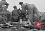 Standbild 306 Infanterie Division 77 Okinawa Ryukyu Inseln, 1945, aus Sekunde 61 historischem Filmmaterial Videoclip 65675052947