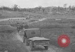 Standbild 305th Infantry Division 77 Yuza Okinawa Ryukyu Inseln, 1945, aus Sekunde 61 historischem Filmmaterial Videoclip 65675052954