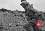Standbild 305th Infantry Division 77 Yuza Okinawa Ryukyu Inseln, 1945, aus Sekunde 11 historischem Filmmaterial Videoclip 65675052955
