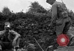 Standbild 305th Infantry Division 77 Yuza Okinawa Ryukyu Inseln, 1945, aus Sekunde 16 historischem Filmmaterial Videoclip 65675052955
