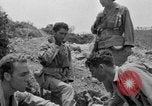 Standbild 305th Infantry Division 77 Yuza Okinawa Ryukyu Inseln, 1945, aus Sekunde 31 historischem Filmmaterial Videoclip 65675052955