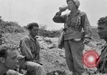 Standbild 305th Infantry Division 77 Yuza Okinawa Ryukyu Inseln, 1945, aus Sekunde 37 historischem Filmmaterial Videoclip 65675052955