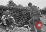 Standbild 305th Infantry Division 77 Yuza Okinawa Ryukyu Inseln, 1945, aus Sekunde 42 historischem Filmmaterial Videoclip 65675052955