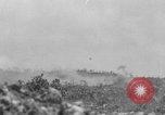 Standbild 305th Infantry Division 77 Yuza Okinawa Ryukyu Inseln, 1945, aus Sekunde 7 historischem Filmmaterial Videoclip 65675052956