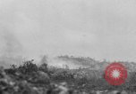 Standbild 305th Infantry Division 77 Yuza Okinawa Ryukyu Inseln, 1945, aus Sekunde 13 historischem Filmmaterial Videoclip 65675052956