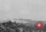 Standbild 305th Infantry Division 77 Yuza Okinawa Ryukyu Inseln, 1945, aus Sekunde 18 historischem Filmmaterial Videoclip 65675052956