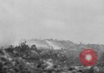 Standbild 305th Infantry Division 77 Yuza Okinawa Ryukyu Inseln, 1945, aus Sekunde 21 historischem Filmmaterial Videoclip 65675052956