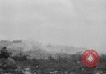 Standbild 305th Infantry Division 77 Yuza Okinawa Ryukyu Inseln, 1945, aus Sekunde 26 historischem Filmmaterial Videoclip 65675052956