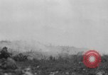 Standbild 305th Infantry Division 77 Yuza Okinawa Ryukyu Inseln, 1945, aus Sekunde 29 historischem Filmmaterial Videoclip 65675052956