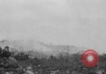 Standbild 305th Infantry Division 77 Yuza Okinawa Ryukyu Inseln, 1945, aus Sekunde 31 historischem Filmmaterial Videoclip 65675052956