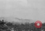Standbild 305th Infantry Division 77 Yuza Okinawa Ryukyu Inseln, 1945, aus Sekunde 33 historischem Filmmaterial Videoclip 65675052956