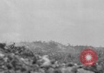 Standbild 305th Infantry Division 77 Yuza Okinawa Ryukyu Inseln, 1945, aus Sekunde 38 historischem Filmmaterial Videoclip 65675052956