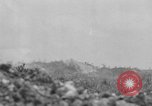 Standbild 305th Infantry Division 77 Yuza Okinawa Ryukyu Inseln, 1945, aus Sekunde 40 historischem Filmmaterial Videoclip 65675052956