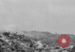 Standbild 305th Infantry Division 77 Yuza Okinawa Ryukyu Inseln, 1945, aus Sekunde 49 historischem Filmmaterial Videoclip 65675052956