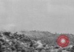 Standbild 305th Infantry Division 77 Yuza Okinawa Ryukyu Inseln, 1945, aus Sekunde 50 historischem Filmmaterial Videoclip 65675052956