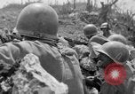 Standbild 305th Infantry Division 77 Yuza Okinawa Ryukyu Inseln, 1945, aus Sekunde 62 historischem Filmmaterial Videoclip 65675052956