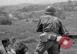 Standbild 305th Infantry Division 77 Yuza Okinawa Ryukyu Inseln, 1945, aus Sekunde 11 historischem Filmmaterial Videoclip 65675052957