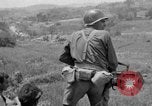 Standbild 305th Infantry Division 77 Yuza Okinawa Ryukyu Inseln, 1945, aus Sekunde 12 historischem Filmmaterial Videoclip 65675052957