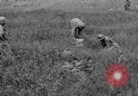Standbild 305th Infantry Division 77 Yuza Okinawa Ryukyu Inseln, 1945, aus Sekunde 23 historischem Filmmaterial Videoclip 65675052957