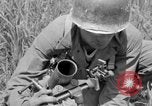 Standbild 305th Infantry Division 77 Yuza Okinawa Ryukyu Inseln, 1945, aus Sekunde 37 historischem Filmmaterial Videoclip 65675052957