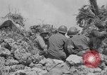 Image 305e Infantry 77e Division Yuza Okinawa îles Ryukyu, 1945, de la seconde 25 séquences d'archives historiques vidéo 65675052958
