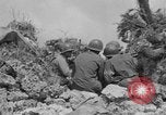 Image 305e Infantry 77e Division Yuza Okinawa îles Ryukyu, 1945, de la seconde 26 séquences d'archives historiques vidéo 65675052958