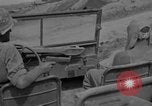 Image États-Unis 96e Division Yuza Okinawa îles Ryukyu, 1945, de la seconde 10 séquences d'archives historiques vidéo 65675052959